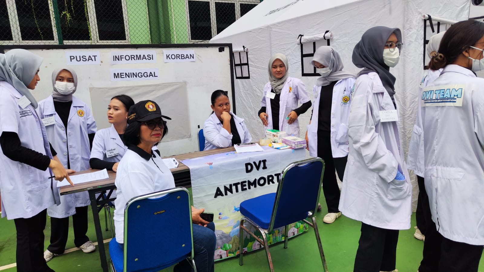 Pos DVI Antemortem dengan Pembimbing Mahasiswa dan tim DVI